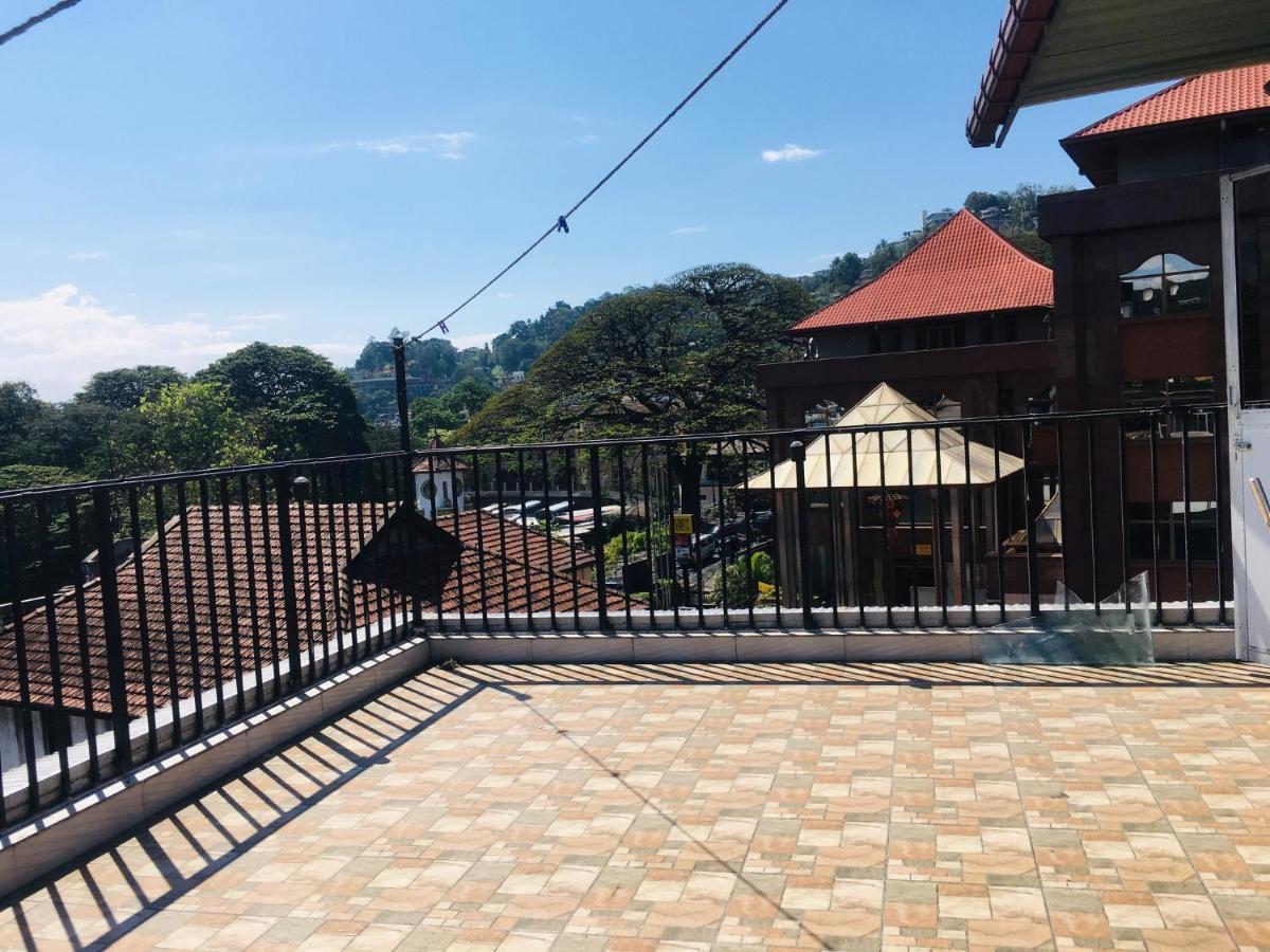 View City Point Kandy Bagian luar foto